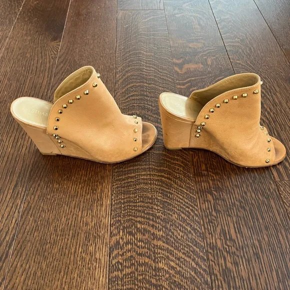 Stuart Weizman Wedge - Picture 3 of 5